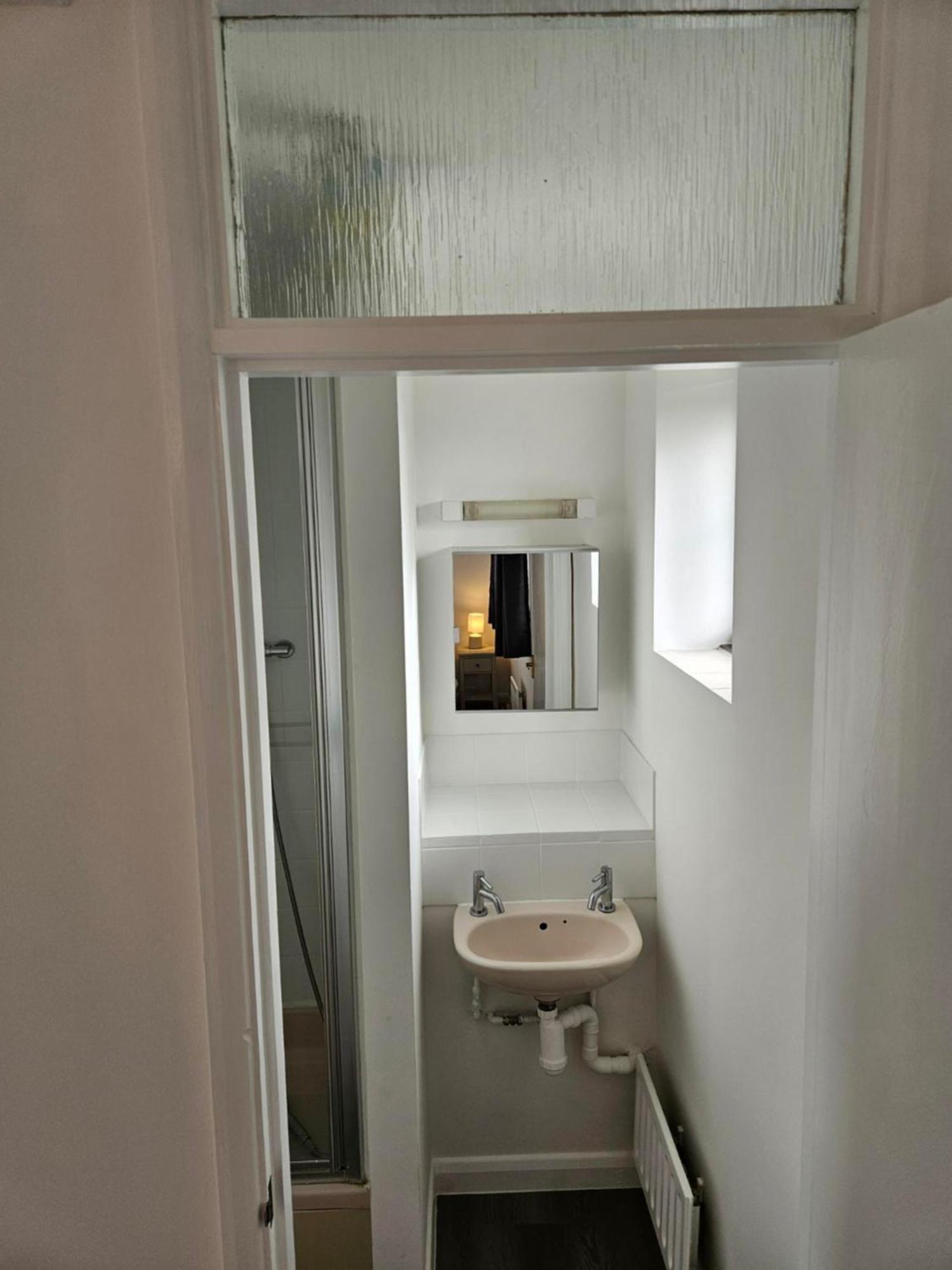 Redcot Gardens Stamford 4 Bed Contractor Familt Home With Parking Экстерьер фото